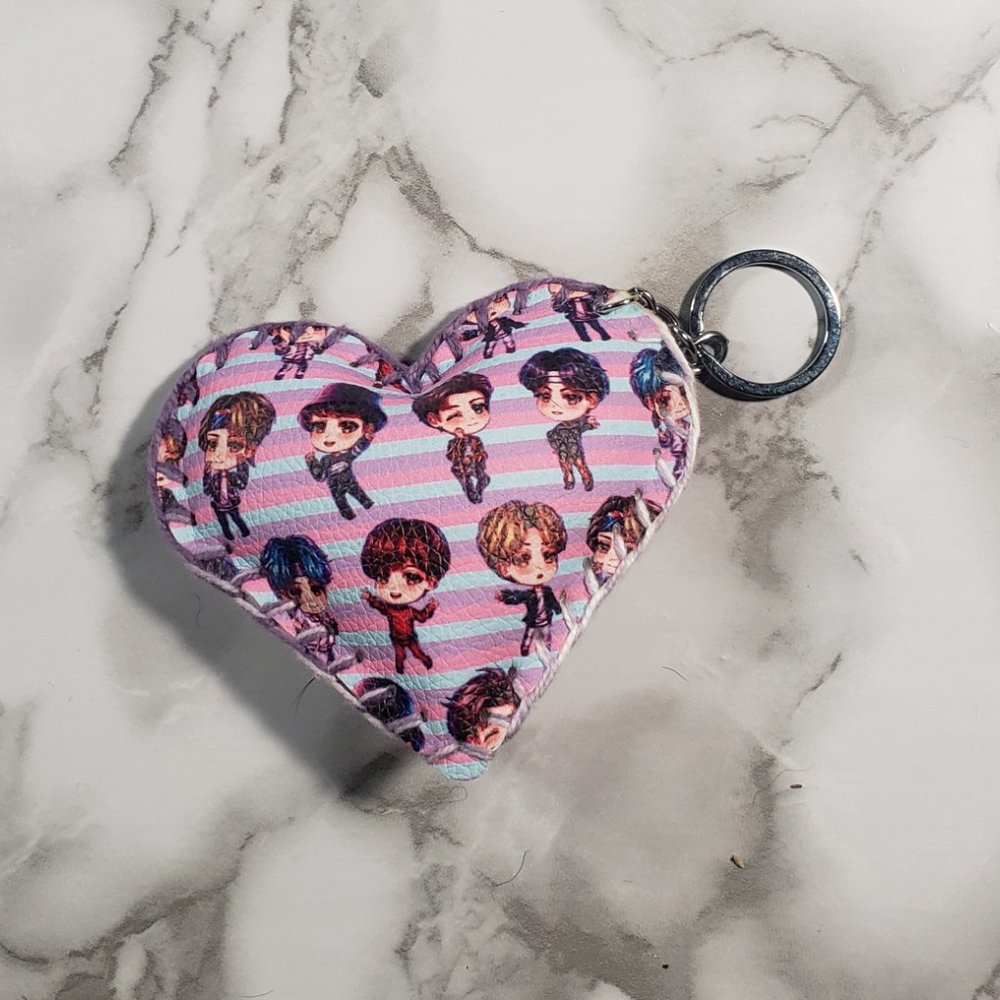 Bundled Heart Keychain - Picture 5 of 5